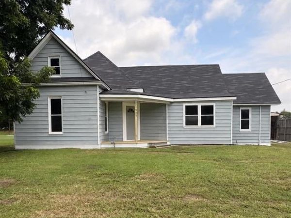 1008 W 12th Street, Bonham, TX 75418