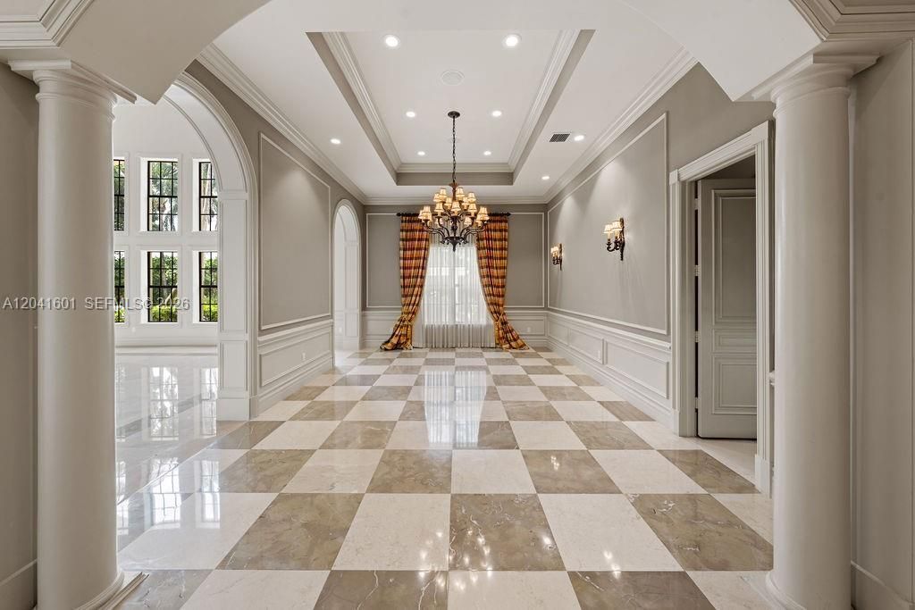 9001 SW 59th Ct, Pinecrest, FL 33156 Photo