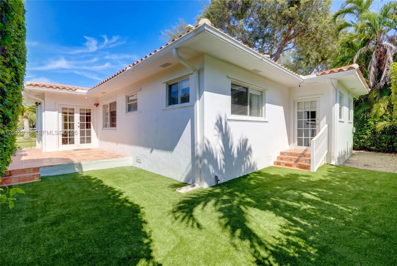 4943 Riviera Dr., Coral Gables, FL 33146 Photo