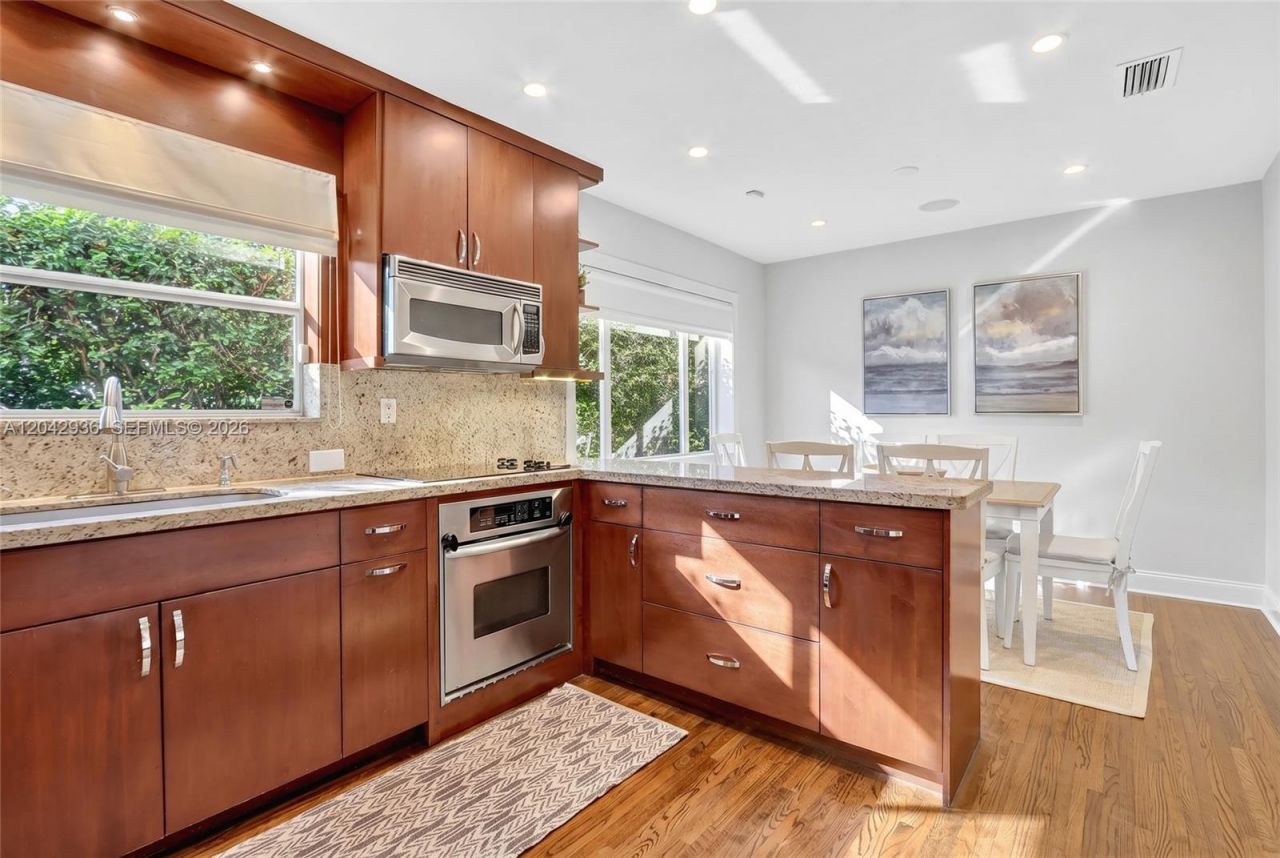 4943 Riviera Dr., Coral Gables, FL 33146 Photo