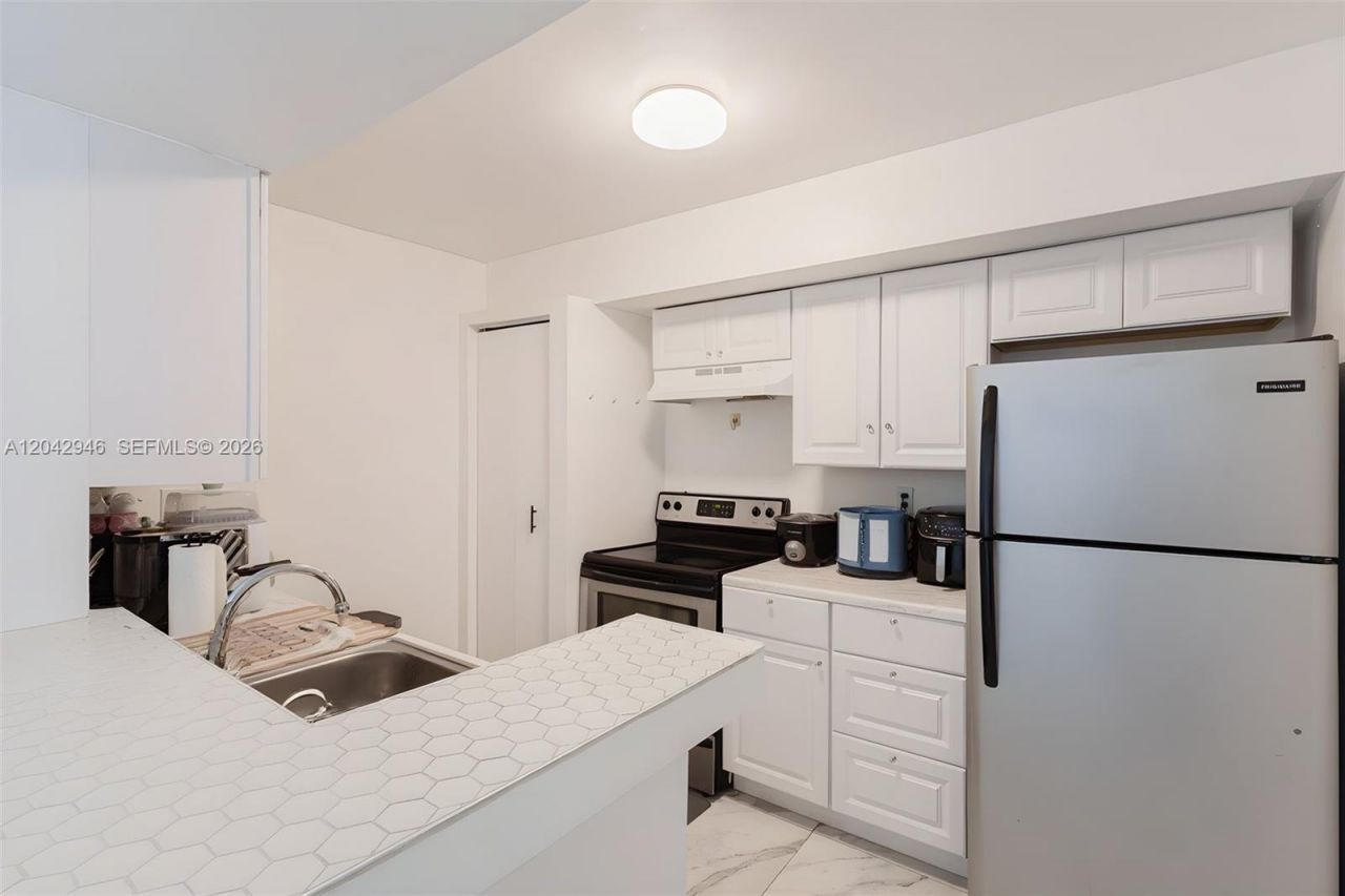 15241 SW 80th St , Unit 207, Miami, FL 33193 Photo