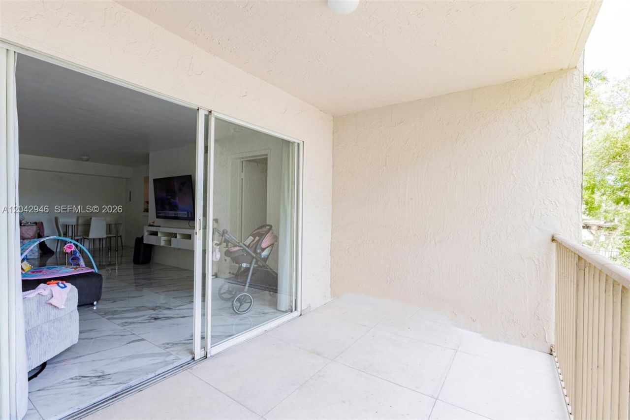 15241 SW 80th St , Unit 207, Miami, FL 33193 Photo
