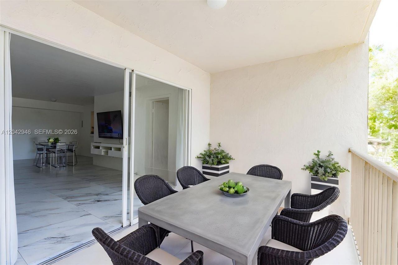 15241 SW 80th St , Unit 207, Miami, FL 33193 Photo