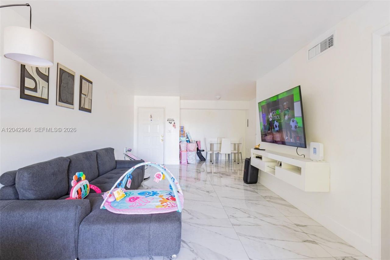 15241 SW 80th St , Unit 207, Miami, FL 33193 Photo