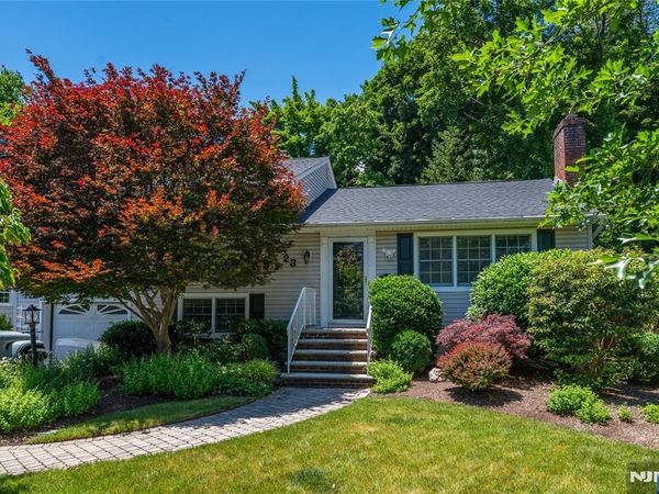 23 Carlton Avenue, Ho-Ho-Kus, NJ 07423