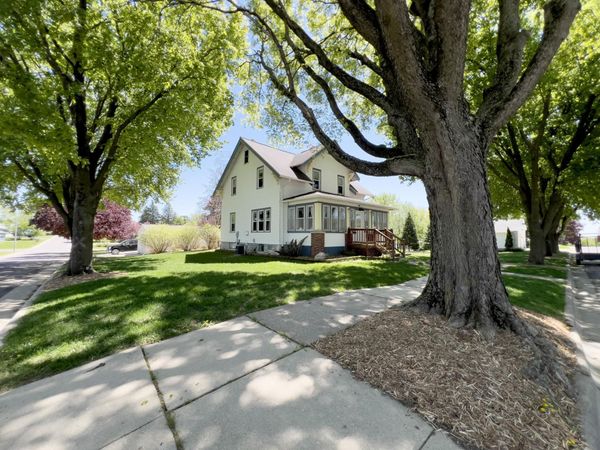 803 S Pine Street, Caledonia, MN 55921