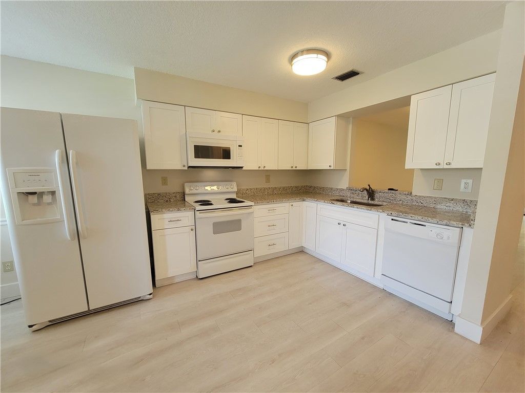 6014 Indrio Road, Unit 3, Fort Pierce, FL 34951 Photo