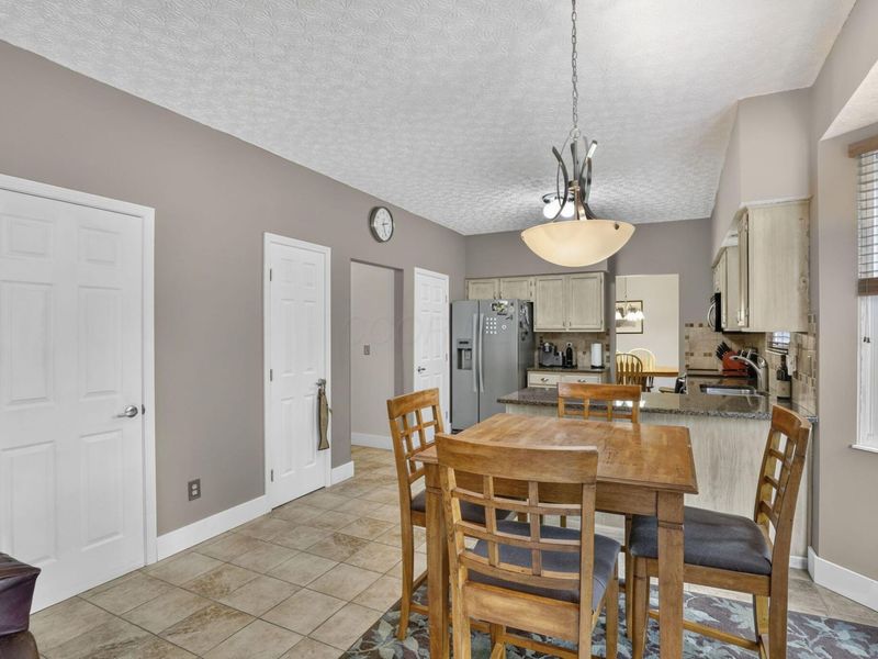 8079 Pelham Drive, Westerville, OH 43081 Photo 20