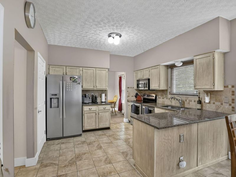 8079 Pelham Drive, Westerville, OH 43081 Photo 23