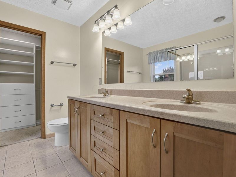 8079 Pelham Drive, Westerville, OH 43081 Photo 28