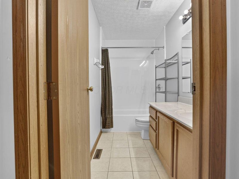 8079 Pelham Drive, Westerville, OH 43081 Photo 37