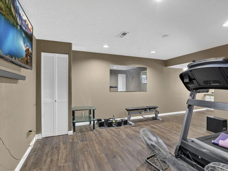 8079 Pelham Drive, Westerville, OH 43081 Photo 60