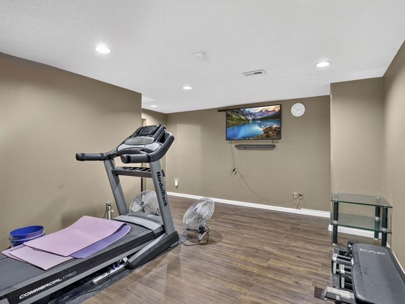8079 Pelham Drive, Westerville, OH 43081 Photo 62