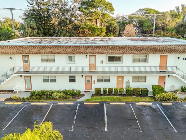 2950 SE Ocean Boulevard, Unit 58-5, Stuart, FL 34996