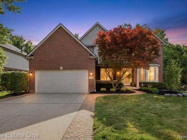 3465 Everett Drive, Rochester Hills, MI 48307