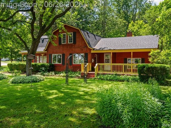 514 Lake Street, Howell, MI 48843