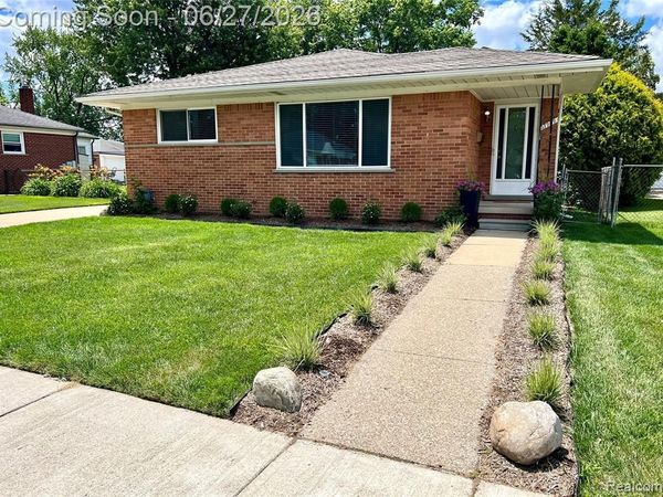 27909 Shock Street , St. Clair Shores, MI 48081