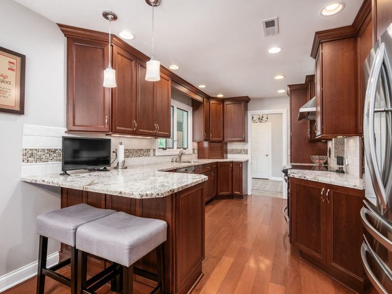 2485 Mcvey Boulevard W, Columbus, OH 43235 Photo 18