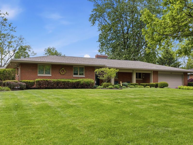 2485 Mcvey Boulevard W, Columbus, OH 43235 Photo 2