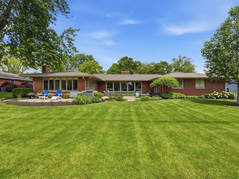 2485 Mcvey Boulevard W, Columbus, OH 43235 Photo 6