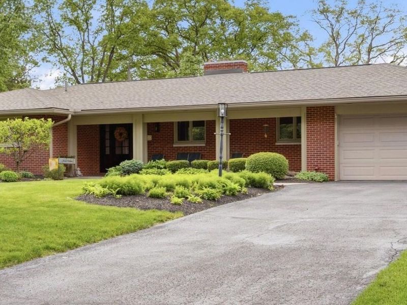 2485 Mcvey Boulevard W, Columbus, OH 43235 Photo 9