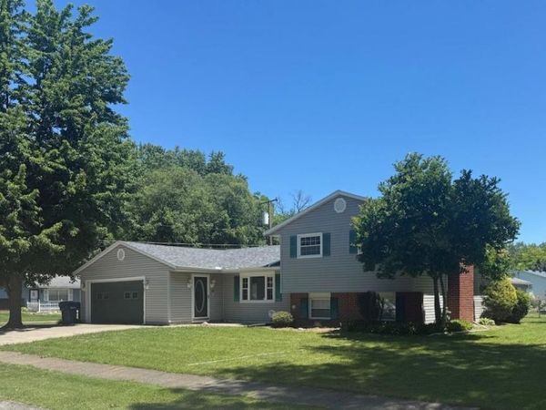 5028 Oakview Drive, Vermilion, OH 44089