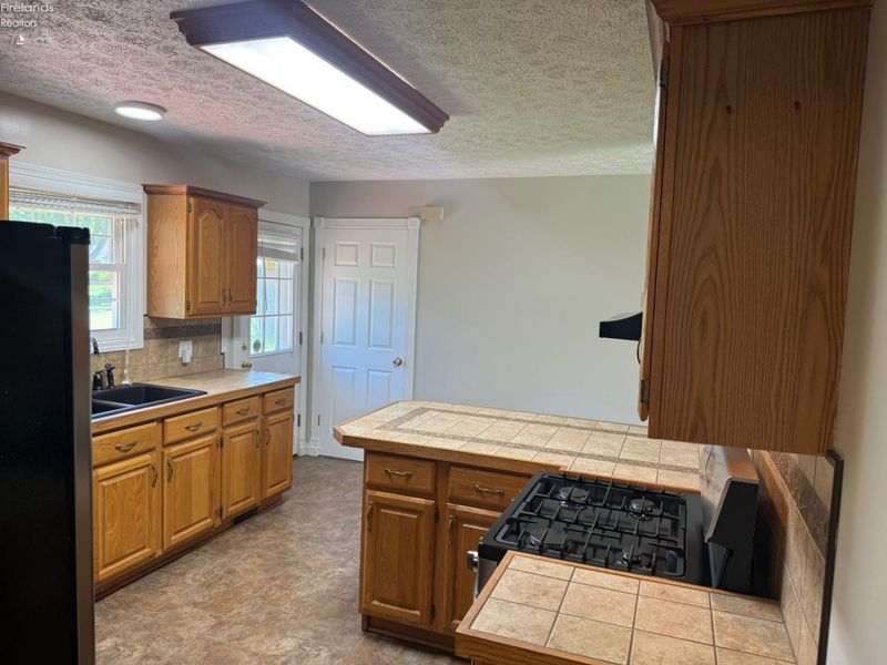 5028 Oakview Drive, Vermilion, OH 44089 Photo 5