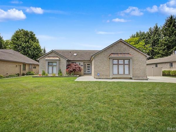 35105 Wellston Avenue, Sterling Heights, MI 48312