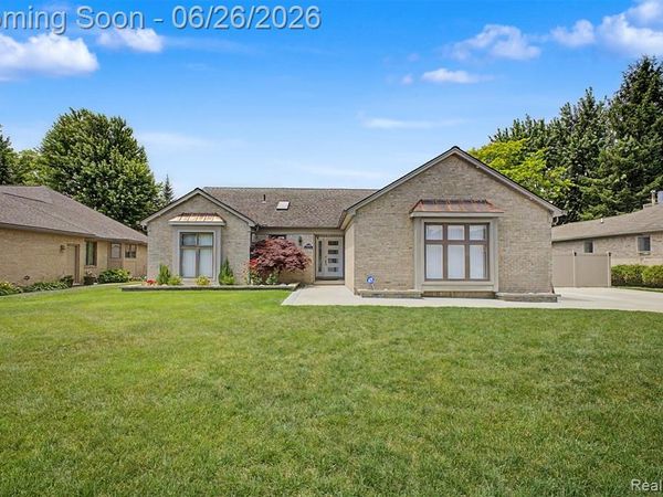 35105 Wellston Avenue , Sterling Heights, MI 48312