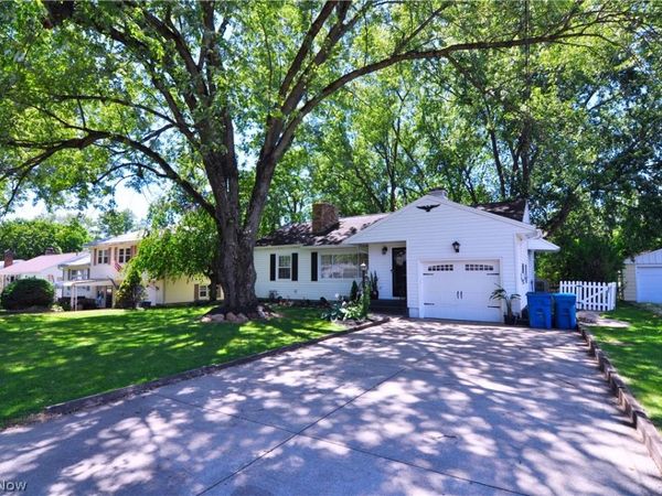 614 Hartzell Drive, Norton, OH 44203
