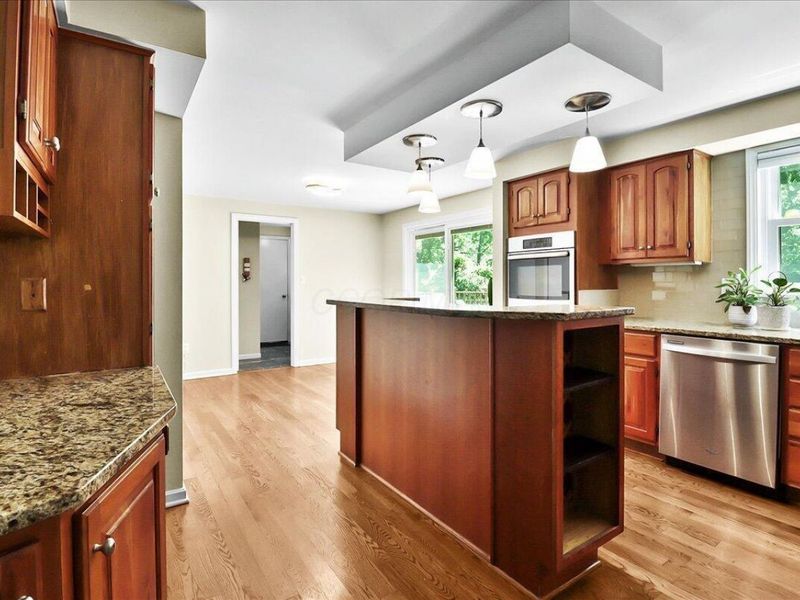 659 Boxford Lane, Columbus, OH 43213 Photo 10