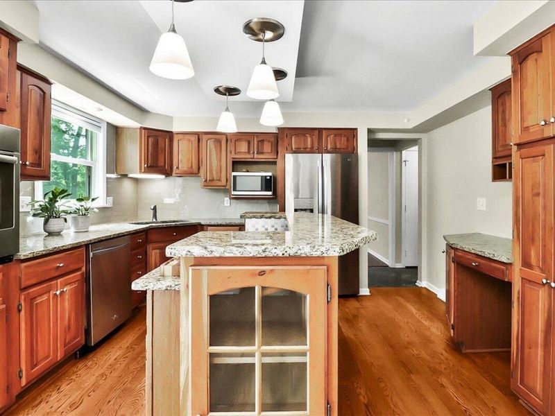 659 Boxford Lane, Columbus, OH 43213 Photo 6