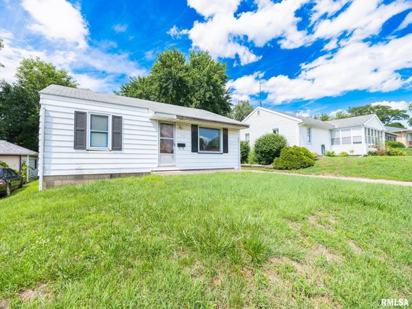 1405 CHESTNUT Street, Pekin, IL 61554