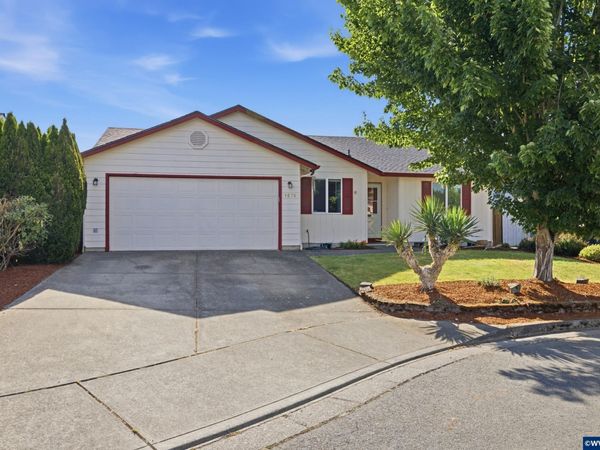 1676 Warbler Ct SE, Salem, OR 97317