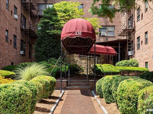 130 Orient Way 4H, RUTHERFORD, NJ 07070