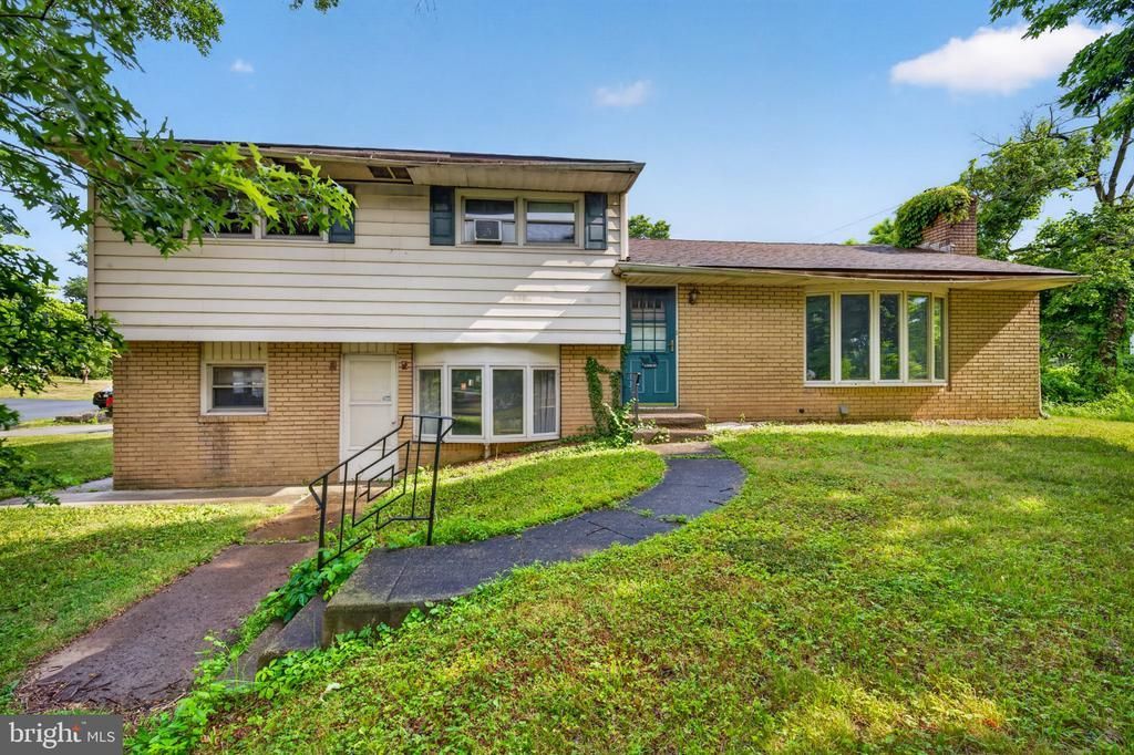 933 BIG OAK ROAD , YARDLEY, PA 19067