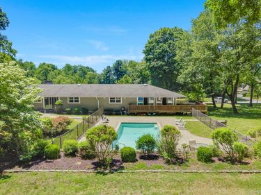 21 Vail Road , Poughkeepsie, NY 12603
