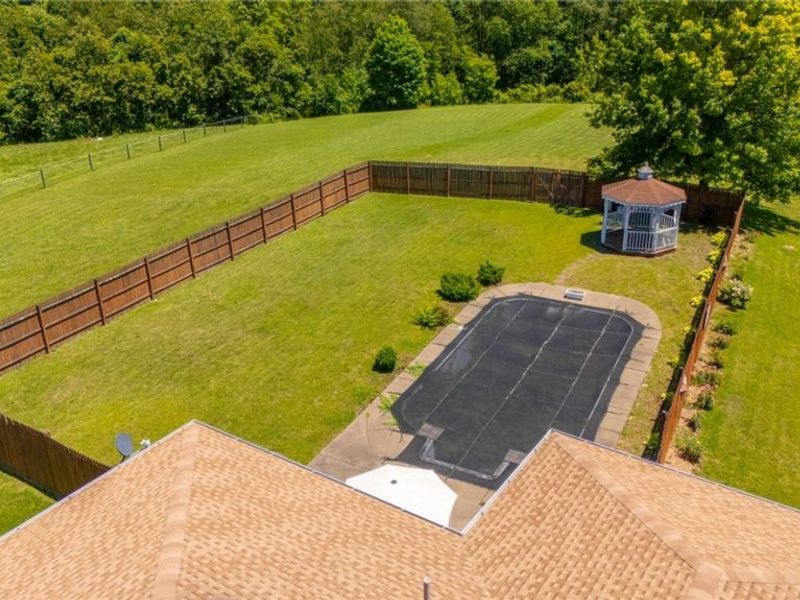 61173 Crozier Ridge Road, Bellaire, OH 43906 Photo 9
