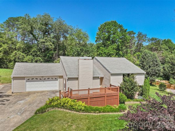 519 Nellie John Drive, Clyde, NC 28721