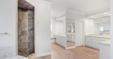 5 Latham Ln, Sacramento, CA 95864 Photo