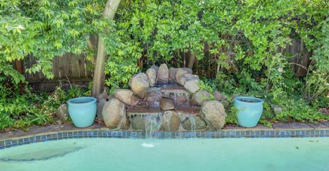 5 Latham Ln, Sacramento, CA 95864 Photo