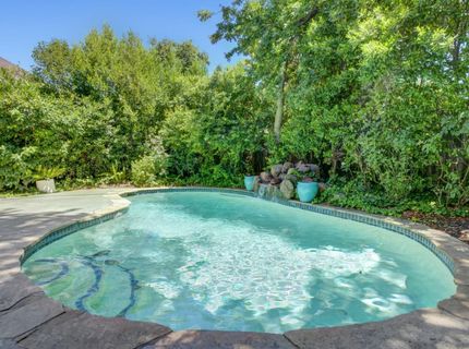 5 Latham Ln, Sacramento, CA 95864 Photo