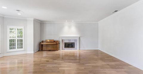 5 Latham Ln, Sacramento, CA 95864 Photo