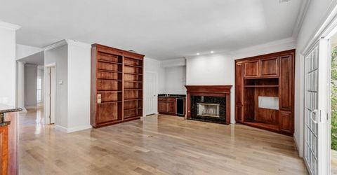 5 Latham Ln, Sacramento, CA 95864 Photo