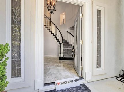 5 Latham Ln, Sacramento, CA 95864 Photo