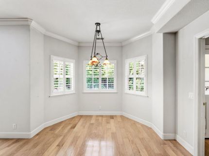 5 Latham Ln, Sacramento, CA 95864 Photo