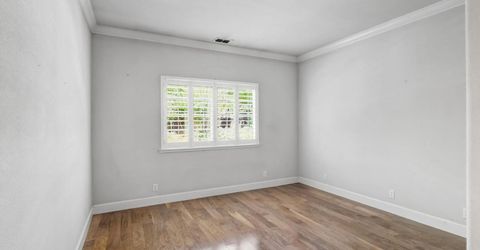 5 Latham Ln, Sacramento, CA 95864 Photo