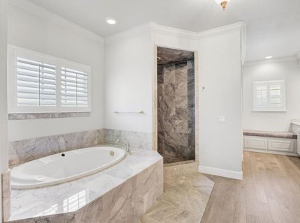 5 Latham Ln, Sacramento, CA 95864 Photo