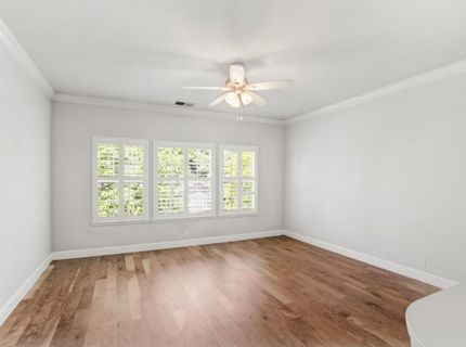5 Latham Ln, Sacramento, CA 95864 Photo