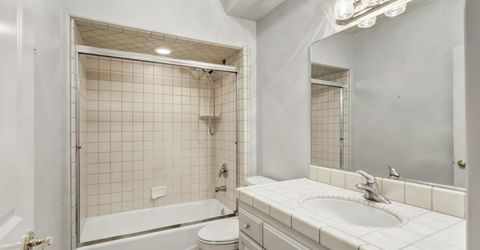 5 Latham Ln, Sacramento, CA 95864 Photo